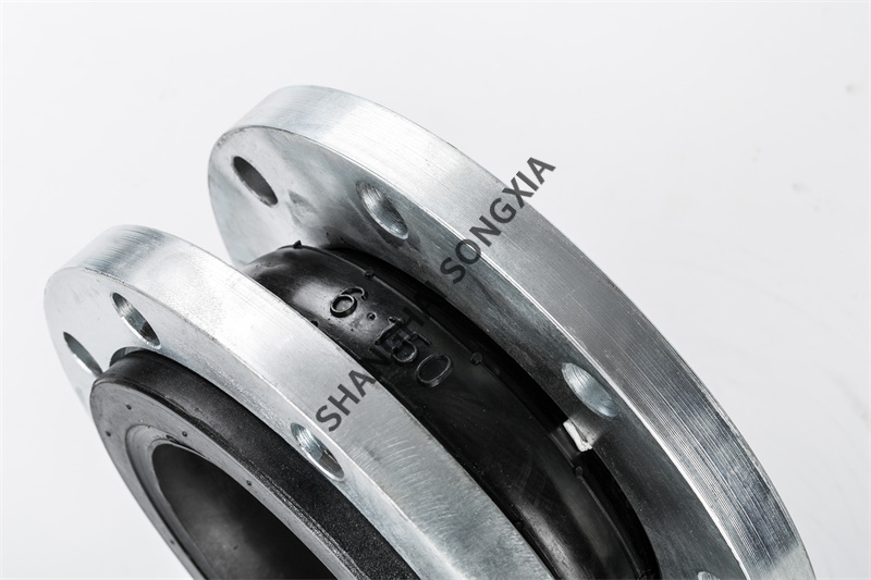 304不銹鋼自動供水系統橡膠接頭的作用是什么？